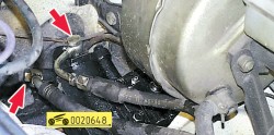 Слейте жидкость из системы гидроусилителя ГАЗ 31105 Волга