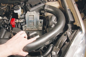 Воздухозаборник двигателя Nissan Qashqai