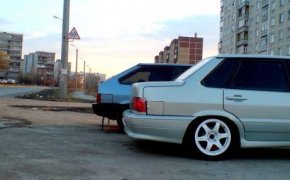 Посаженная ВАЗ 2113. Занижение - хорошо или плохо